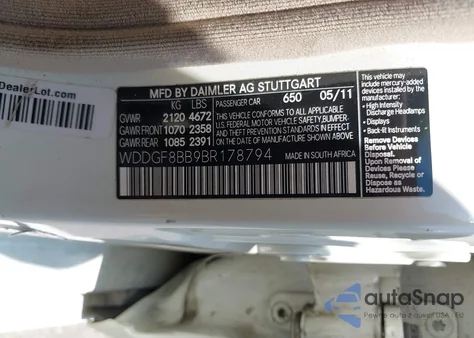 2011 Mercedes-Benz C 300 Luxury 4Matic/Sport 4Matic из США, поврежденный, VIN WDDGF8BB9BR178794